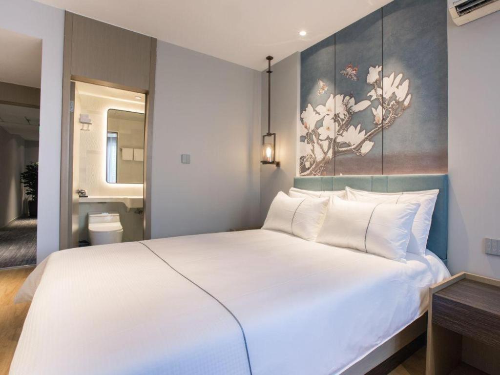 Magnotel Business New International Exhibition Center Hotel