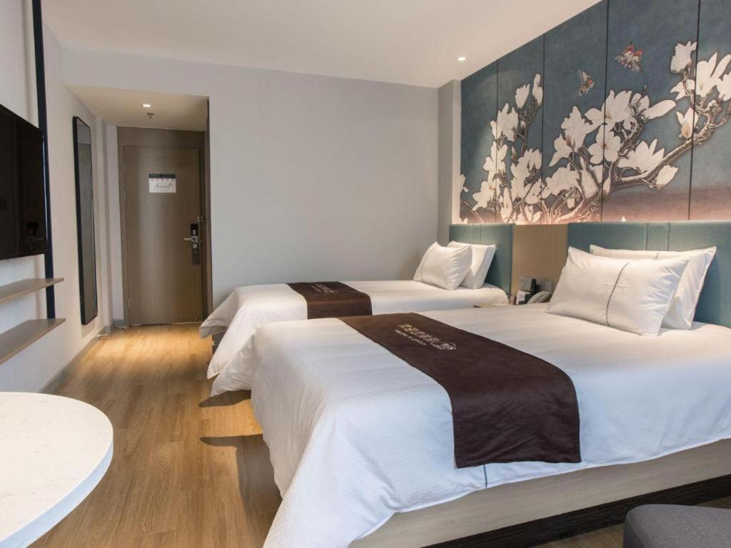 Magnotel Business New International Exhibition Center Hotel
